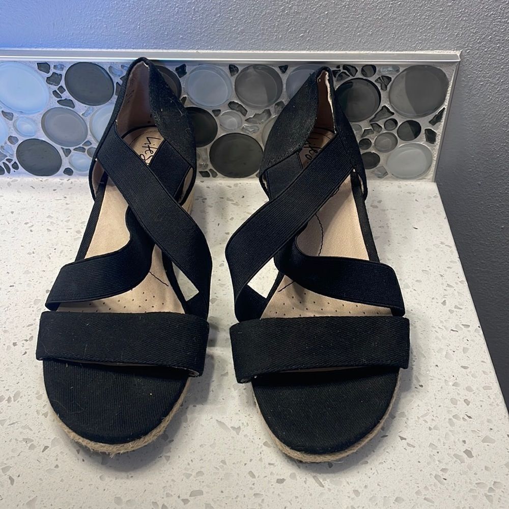 LIFE Stride woman’s black sandals - Picture 1 of 12